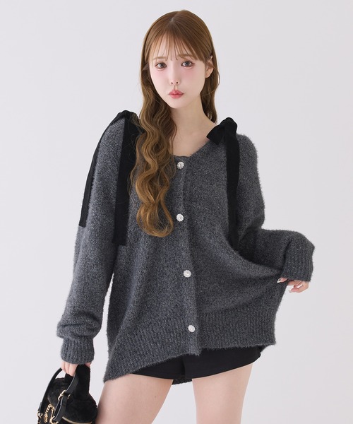 one after another NICE CLAUP（ワンアフターアナザーナイスクラップ）の「キラキラボタンベロアモールニットカーディガン（カーディガン/ボレロ・レディース・チャコールグレー/ピンク/サックスブルー/アイボリー・FREE）」の14枚目の写真