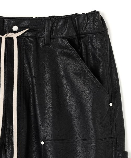 DANKE SCHON(ダンケシェーン)の「DankeSchon/ダンケシェーン/PU LEATHER W-KNEE PAINTER PANTS(その他パンツ・レディース・ブラック・L/M/S/XL)」の3枚目の写真