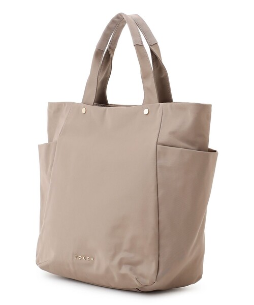 TOCCA(トッカ)の「ALINE NYLONTOTE ナイロントートバッグ(トートバッグ・レディース・ベージュ系/ネイビー系/ブラック系・F)」の12枚目の写真
