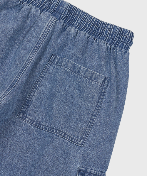 LEMAIN SECOND（リメインセカンド）の「BERMUDA WIDE ONE-TUCK CARGO DENIM SHORTS [LIGHT BLUE]（その他パンツ・メンズ・その他・MEDIUM/LARGE）」の9枚目の写真