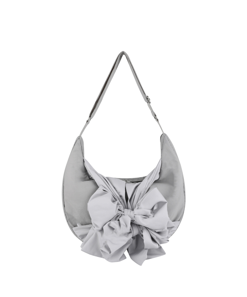 IUGAMAKARAS(イウガマカラス)の「Knotted Shoulder Bag (Nylon-Silver)(メッセンジャーバッグ・レディース・その他・FREE)」の1枚目の写真