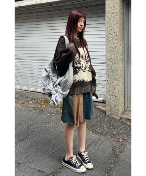 IUGAMAKARAS(イウガマカラス)の「Knotted Shoulder Bag (Nylon-Silver)(メッセンジャーバッグ・レディース・その他・FREE)」の4枚目の写真
