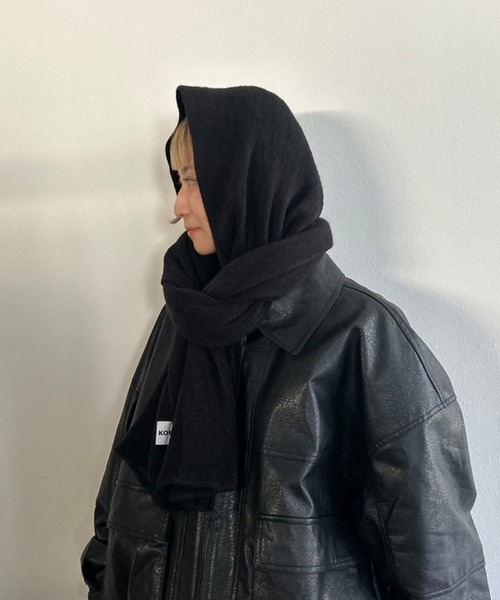 Kotoe(コトエ)の「【UNISEX】ソフトニット ボリュームマフラー(巻き方動画あり)(マフラー・レディース・グレー/ブラック/オフホワイト/レッド/ブラウン・FREE)」の12枚目の写真