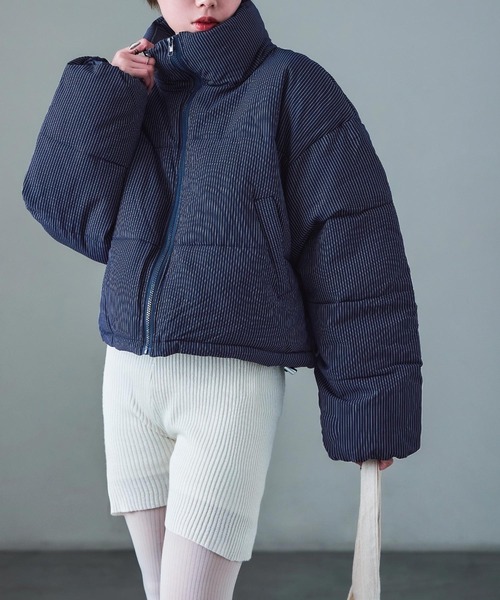 Fashion Letter(ファッションレター)の「ストライプ ショート丈 パフジャケット(ダウンジャケット/コート・レディース・ネイビー・FREE)」の2枚目の写真