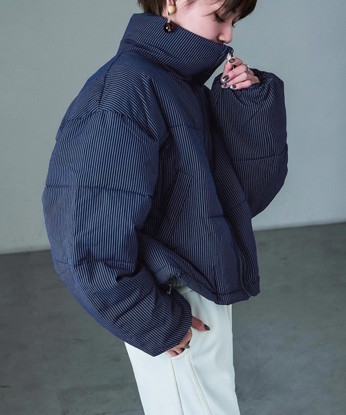Fashion Letter(ファッションレター)の「ストライプ ショート丈 パフジャケット(ダウンジャケット/コート・レディース・ネイビー・FREE)」の8枚目の写真