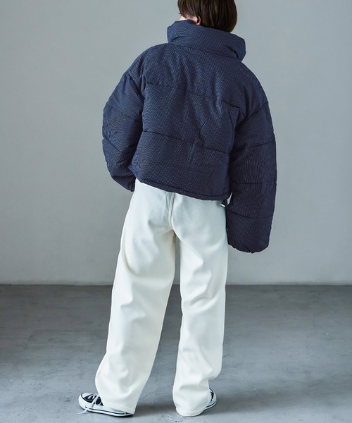 Fashion Letter(ファッションレター)の「ストライプ ショート丈 パフジャケット(ダウンジャケット/コート・レディース・ネイビー・FREE)」の14枚目の写真