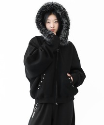 minsobi（ミンソビ）の「ファーフード スタッズジップパーカー（パーカー・メンズ）」