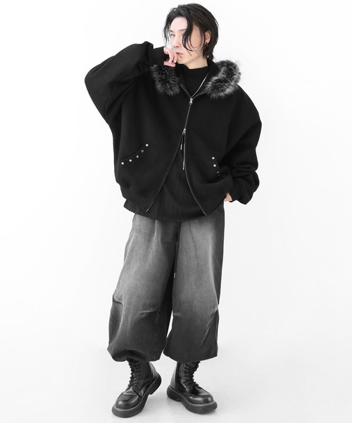 minsobi（ミンソビ）の「ファーフード スタッズジップパーカー（パーカー・メンズ・ブラック・FREE）」の9枚目の写真