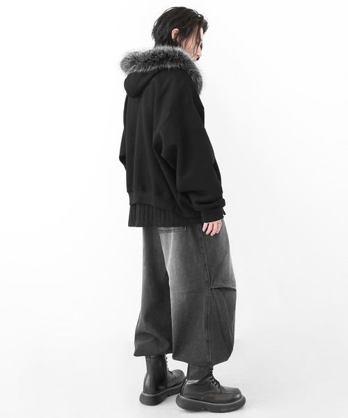 minsobi（ミンソビ）の「ファーフード スタッズジップパーカー（パーカー・メンズ・ブラック・FREE）」の11枚目の写真