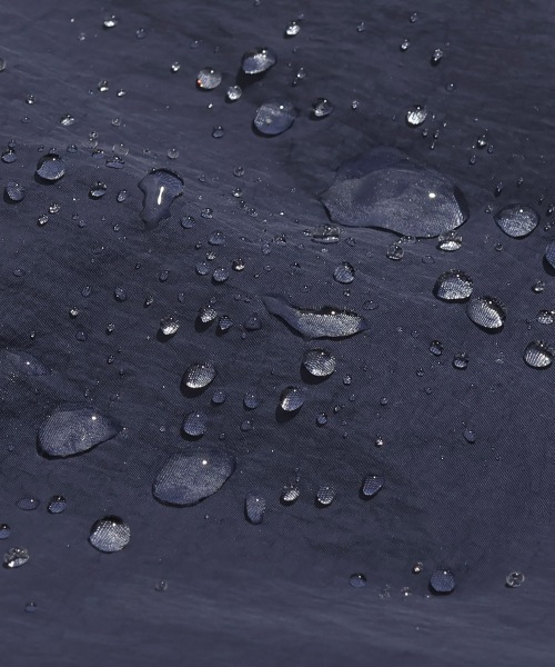 KRIFF MAYER Lady's Collection(クリフメイヤーレディースコレクション)の「【花粉防止/静電気防止】撥水ドロップ フードジャケット / マウンテンパーカー(防汚加工・Aライン)(マウンテンパーカー・レディース・カラフル/その他5/ネイビー/ベージュ/クリーム・LARGE/MEDIUM)」の11枚目の写真