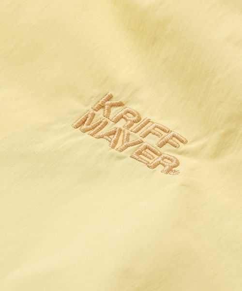 KRIFF MAYER Lady's Collection(クリフメイヤーレディースコレクション)の「【花粉防止/静電気防止】撥水ドロップ フードジャケット / マウンテンパーカー(防汚加工・Aライン)(マウンテンパーカー・レディース・カラフル/その他5/ネイビー/ベージュ/クリーム・LARGE/MEDIUM)」の16枚目の写真