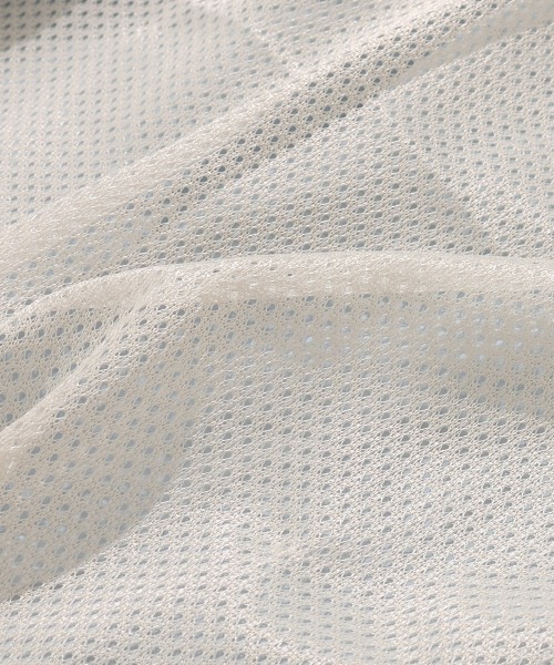 KRIFF MAYER Lady's Collection(クリフメイヤーレディースコレクション)の「【花粉防止/静電気防止】撥水ドロップ フードジャケット / マウンテンパーカー(防汚加工・Aライン)(マウンテンパーカー・レディース・カラフル/その他5/ネイビー/ベージュ/クリーム・LARGE/MEDIUM)」の15枚目の写真