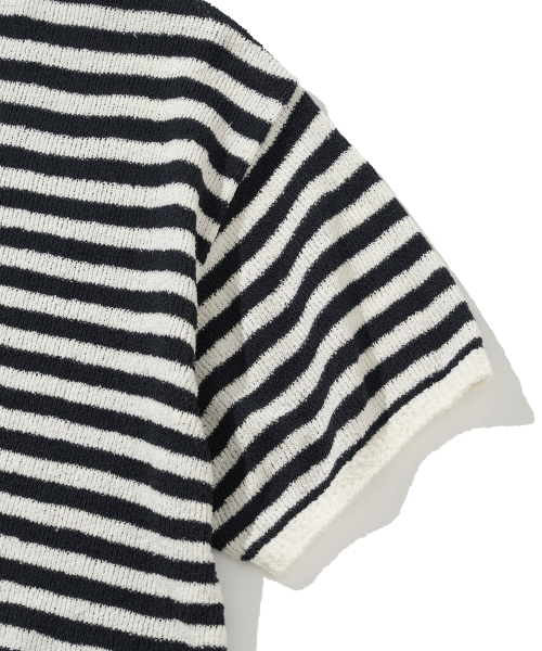 KNITTED(ニッティド)の「ブークルストライプラウンドニット アイボリー(ニット/セーター・レディース・その他・MEDIUM/LARGE/X-LARGE)」の3枚目の写真