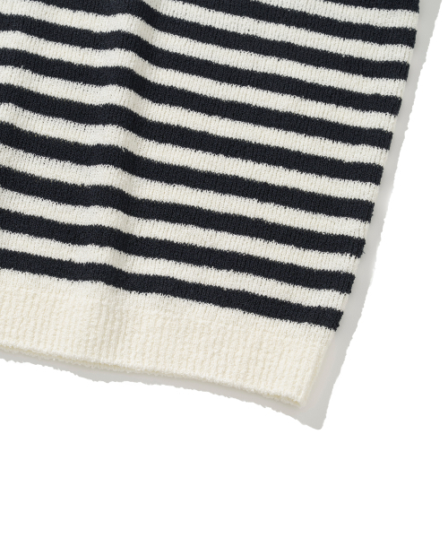 KNITTED(ニッティド)の「ブークルストライプラウンドニット アイボリー(ニット/セーター・レディース・その他・MEDIUM/LARGE/X-LARGE)」の4枚目の写真