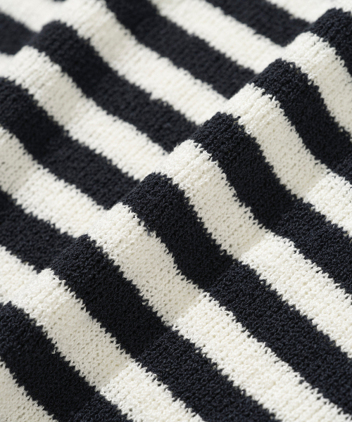 KNITTED(ニッティド)の「ブークルストライプラウンドニット アイボリー(ニット/セーター・レディース・その他・MEDIUM/LARGE/X-LARGE)」の5枚目の写真