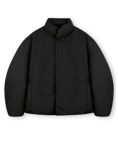 BESLOW(ビースロー)の「OVERSIZED MINIMAL PUFFER DOWN JACKET BLACK(ダウンジャケット/コート・メンズ・その他・SMALL/MEDIUM/LARGE/X-LARGE)」の1枚目の写真