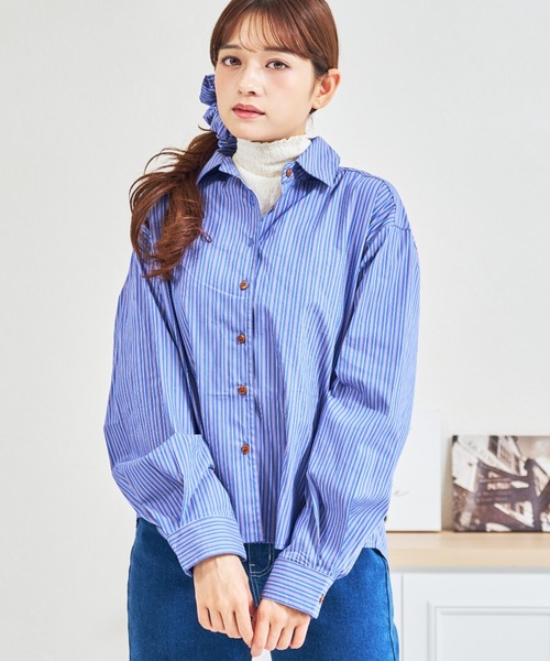 MISCH MASCH(ミッシュマッシュ)の「ZOZO限定 シュシュセットストライプシャツ(シャツ/ブラウス・レディース・ブルー/ピンク・フリ-)」の4枚目の写真