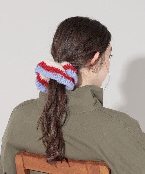 GEORGE'S（ジョージズ）の「BIGニットシュシュ（シュシュ・レディース・ブラウン系その他/ブルー系その他/ホワイト系その他・FREE）」の3枚目の写真