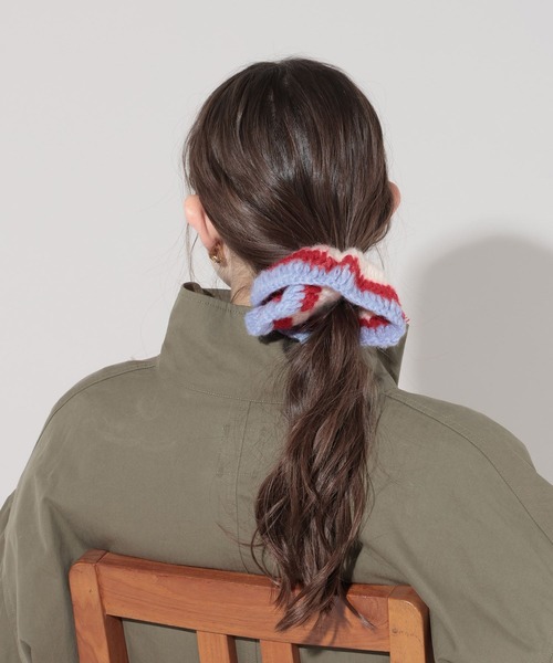 GEORGE'S（ジョージズ）の「BIGニットシュシュ（シュシュ・レディース・ブラウン系その他/ブルー系その他/ホワイト系その他・FREE）」の8枚目の写真