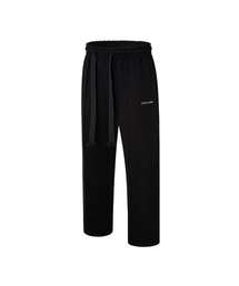 CHILLSA（チルサ）の「4-Season Pin Tuck Training Pants_Black（スウェットパンツ）」