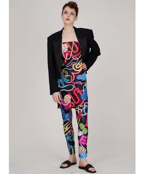 GREEDILOUS(グリディアス)の「ネオンレタリングチューブワンピース(ワンピース・レディース・その他・SMALL/MEDIUM/LARGE/X-SMALL)」の4枚目の写真