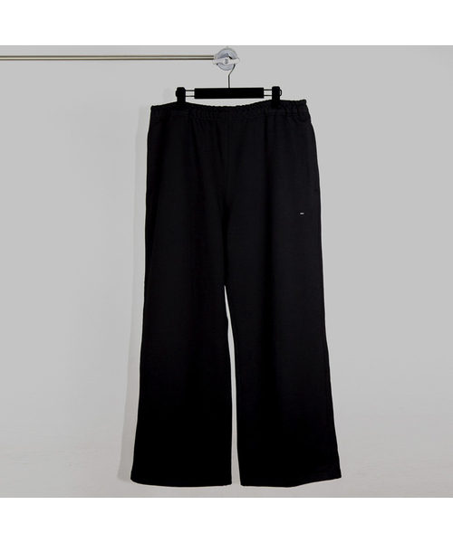 GOZER(ゴーザー)の「WIDE TRAINER SWEAT PANTS_BLACK(スウェットパンツ・メンズ・ブラック・ONE SIZE)」の1枚目の写真