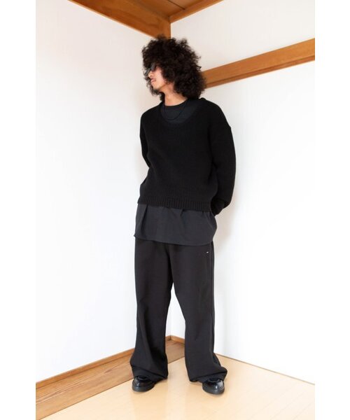 GOZER(ゴーザー)の「WIDE TRAINER SWEAT PANTS_BLACK(スウェットパンツ・メンズ・ブラック・ONE SIZE)」の4枚目の写真