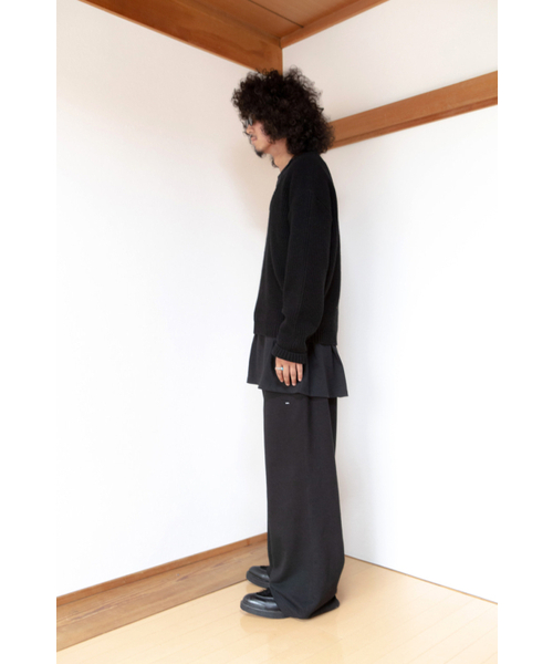GOZER(ゴーザー)の「WIDE TRAINER SWEAT PANTS_BLACK(スウェットパンツ・メンズ・ブラック・ONE SIZE)」の5枚目の写真