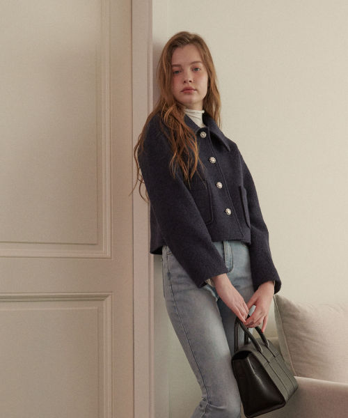 LULUCHOU(ルルシュ)の「Cozy Wool Crop Jacket - NAVY(テーラードジャケット・レディース・ネイビー・FREE)」の4枚目の写真