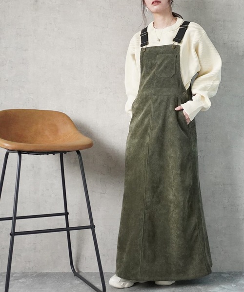 Emma(SELECT LEVERY)(エマ セレクトリベリー)の「コーデュロイジャンパースカート(サロペット/オーバーオール・レディース・パープル/アイボリー/カーキ/ブラック・MEDIUM/LARGE)」の3枚目の写真