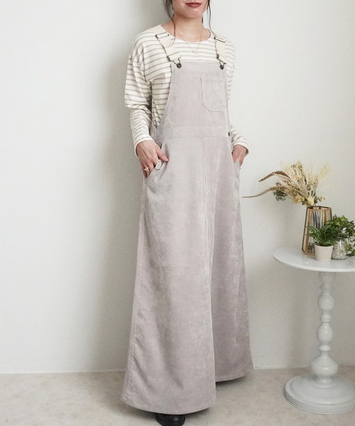 Emma(SELECT LEVERY)(エマ セレクトリベリー)の「コーデュロイジャンパースカート(サロペット/オーバーオール・レディース・パープル/アイボリー/カーキ/ブラック・MEDIUM/LARGE)」の1枚目の写真