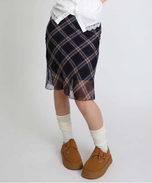 Vini(ヴィニ)の「チェックシアーレイヤードスカート(スカート・レディース・ネイビー/グリーン・MEDIUM)」の3枚目の写真