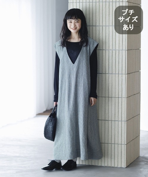 studio CLIP（スタディオクリップ）の「《natural by clip》LRフレアジャンパースカート[プチサイズあり]（ジャンパースカート・レディース・ブラック/ベージュ/チェック・PF/FREE）」の3枚目の写真