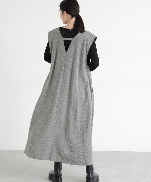 studio CLIP（スタディオクリップ）の「《natural by clip》LRフレアジャンパースカート[プチサイズあり]（ジャンパースカート・レディース・ブラック/ベージュ/チェック・PF/FREE）」の9枚目の写真