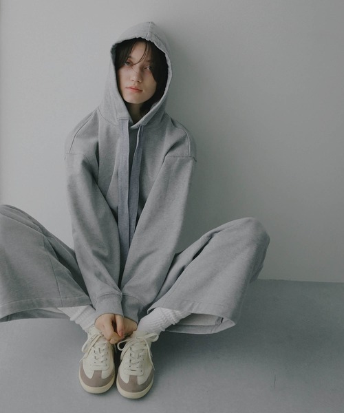 MANOF マノフ スウェット　グレー MANOF（マノフ）の「GATHER SLEEVE SWEAT（スウェット）」 - WEAR