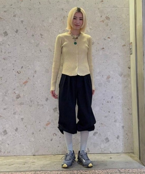 ASICS（アシックス）の「ASICS / GEL-KINETIC FLUENT（スニーカー・レディース・グレー・24.5cm/24.0cm/23.5cm/25.0cm/23.0cm）」の2枚目の写真