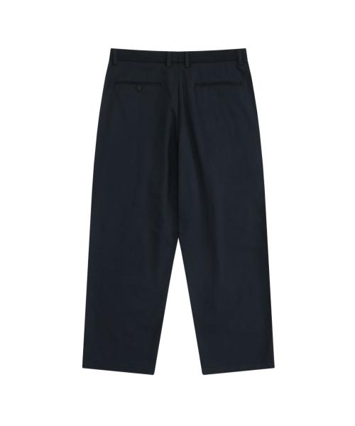 HONGWOOSUNG（ホンウソン）の「TAPERED 1 TUCK TROUSERS_NAVY（その他パンツ・メンズ・その他・S/M/L）」の2枚目の写真