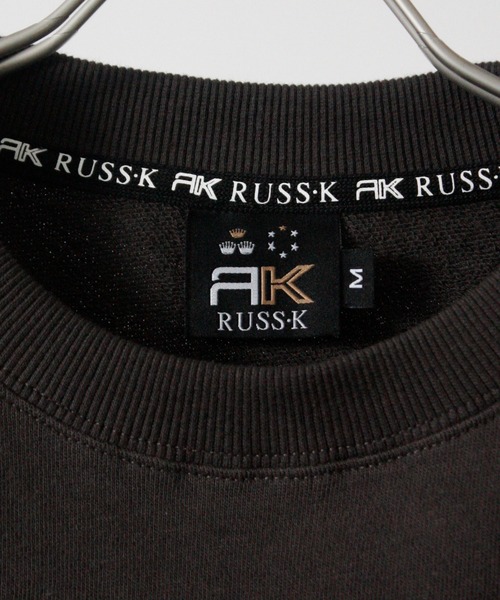 RUSS-K(ラスケー)の「【RUSS-K/ラスケー】ラインストーン トライバル クロス 裏毛トレーナー スウェット(スウェット・メンズ・ブラック/チャコール・L/M)」の5枚目の写真