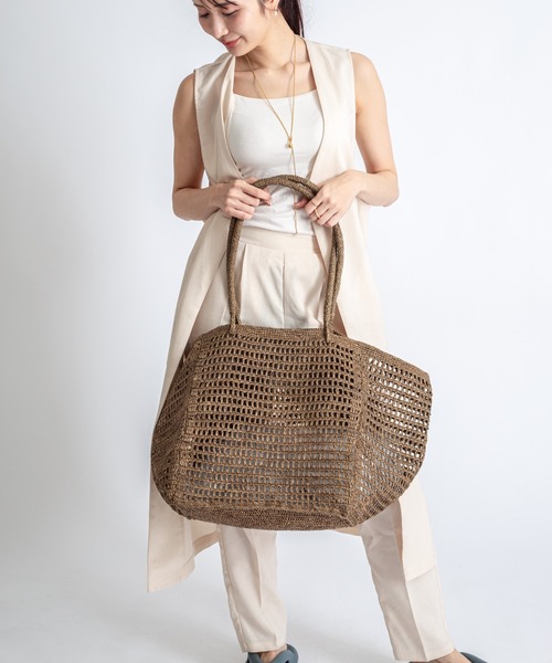 MADE IN MADA（メイドインマダ）の「【MADE IN MADA /メイドインマダ】大きめ　かごバッグ　ラフィア　トートバッグ（かごバッグ・レディース・ベージュ系その他・FREE）」の5枚目の写真