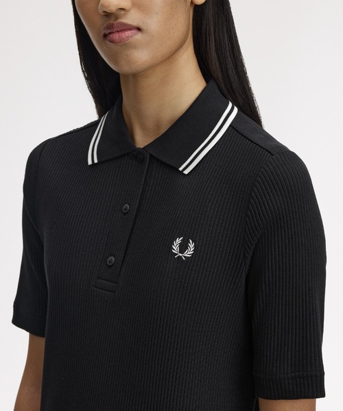 FRED PERRY（フレッドペリー）の「Ribbed Polo Dress／リブポロシャツワンピース（ワンピース・レディース・ブラック・10）」の11枚目の写真