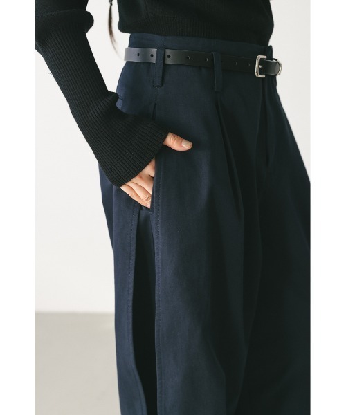 STYLEMIXER（スタイルミキサー）の「サイドタックフォルムパンツ（その他パンツ・レディース・ベージュ/ネイビー・SMALL/MEDIUM）」の18枚目の写真