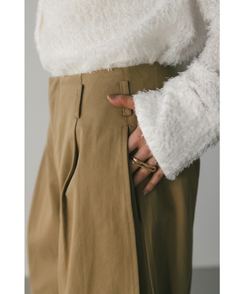 STYLEMIXER（スタイルミキサー）の「サイドタックフォルムパンツ（その他パンツ・レディース・ベージュ/ネイビー・SMALL/MEDIUM）」の8枚目の写真