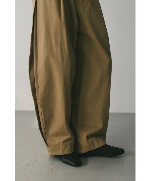 STYLEMIXER（スタイルミキサー）の「サイドタックフォルムパンツ（その他パンツ・レディース・ベージュ/ネイビー・SMALL/MEDIUM）」の9枚目の写真