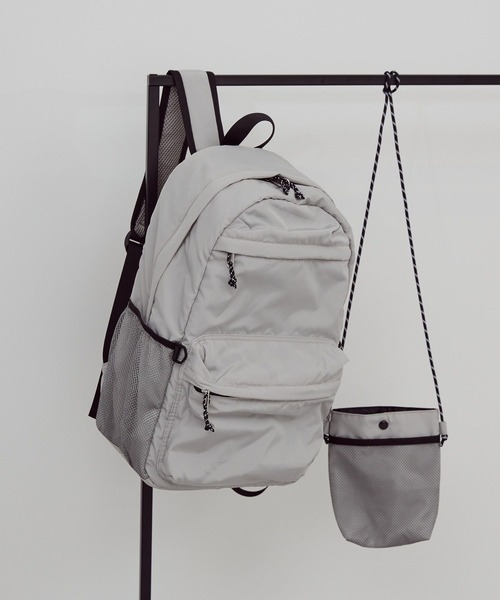 AMERICAN HOLIC（アメリカンホリック）の「【2SET】多機能リュック（バックパック/リュック・レディース・ブラック/ブルー/ライトグレー・FREE）」の4枚目の写真