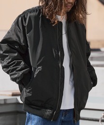 United Athle（ユナイテッドアスレ）の「【UNITED ATHLE】中綿入り コクーンシルエット ツイル地 MA-1 ジャケット 2026年春夏（MA-1）」