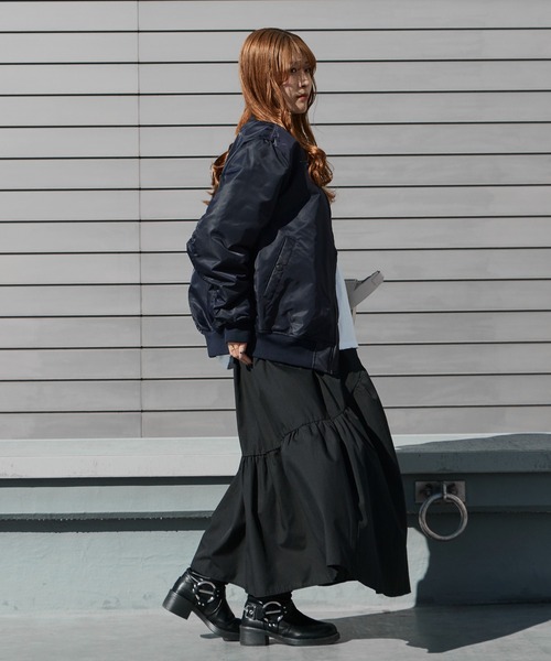 United Athle(ユナイテッドアスレ)の「【UNITED ATHLE】中綿入り コクーンシルエット ツイル地 MA-1 ジャケット 2026年春夏(MA-1・メンズ・ブラック/ネイビー/オリーブ・S/M/L/XL)」の22枚目の写真