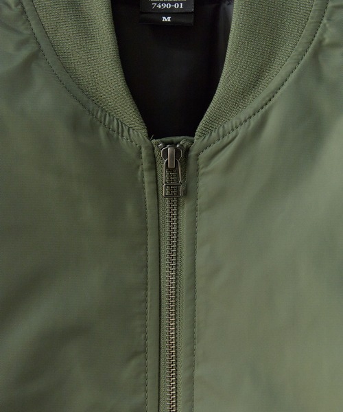 United Athle(ユナイテッドアスレ)の「【UNITED ATHLE】中綿入り コクーンシルエット ツイル地 MA-1 ジャケット 2026年春夏(MA-1・メンズ・ブラック/ネイビー/オリーブ・S/M/L/XL)」の18枚目の写真