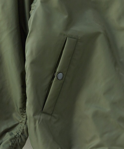 United Athle(ユナイテッドアスレ)の「【UNITED ATHLE】中綿入り コクーンシルエット ツイル地 MA-1 ジャケット 2026年春夏(MA-1・メンズ・ブラック/ネイビー/オリーブ・S/M/L/XL)」の17枚目の写真