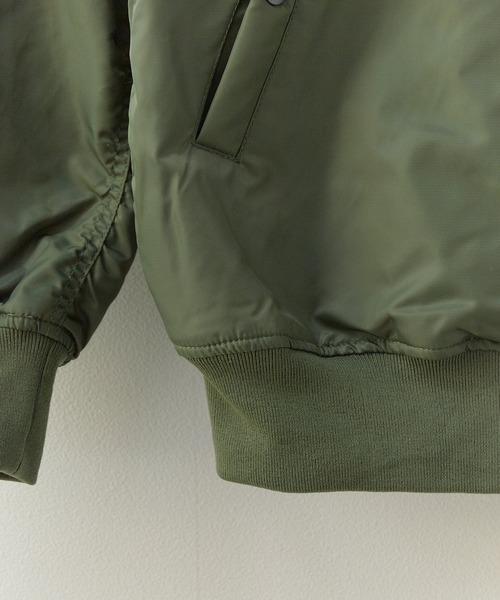 United Athle(ユナイテッドアスレ)の「【UNITED ATHLE】中綿入り コクーンシルエット ツイル地 MA-1 ジャケット 2026年春夏(MA-1・メンズ・ブラック/ネイビー/オリーブ・S/M/L/XL)」の16枚目の写真