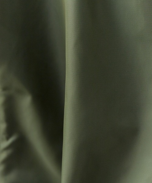 United Athle(ユナイテッドアスレ)の「【UNITED ATHLE】中綿入り コクーンシルエット ツイル地 MA-1 ジャケット 2026年春夏(MA-1・メンズ・ブラック/ネイビー/オリーブ・S/M/L/XL)」の11枚目の写真